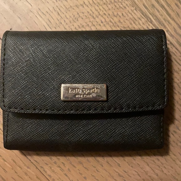 Kate Spade Wallet - Picture 1 of 3